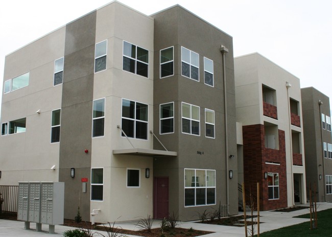 Primary Photo - Residences at Old Town Kern