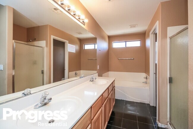 Building Photo - 9134 W Hazelwood St