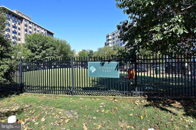 Building Photo - 1842 California St NW