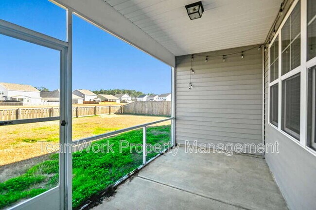 Building Photo - 214 Mercator Dr