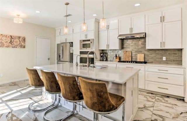 Building Photo - 1805 Arbor Creek Dr