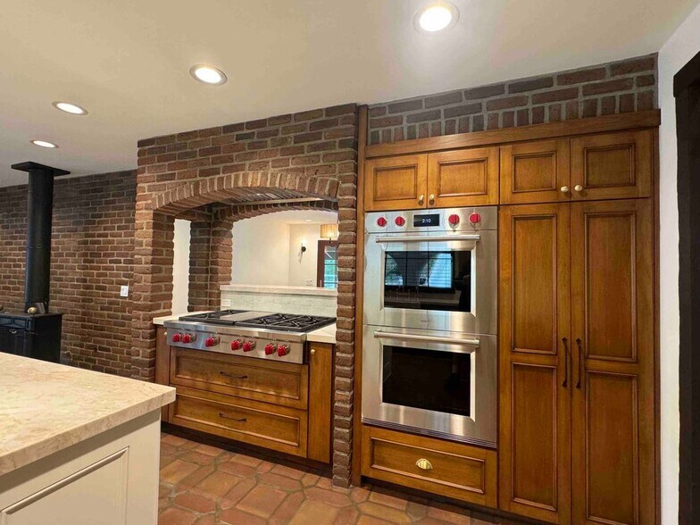 Building Photo - 28910 Wagon Rd