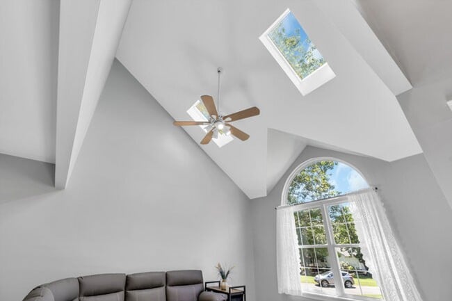 Building Photo - Private Cul-de-Sac Living: 4BR Home with Pool & Geothermal HVAC