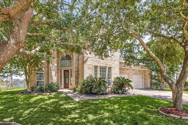 Building Photo - 7711 Summer Shore Dr