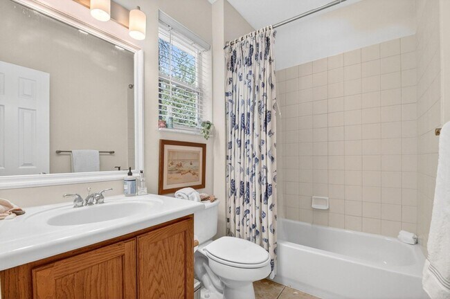 Building Photo - 3271 Laurel Ridge Cir