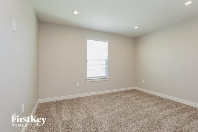 Building Photo - 2932 Leatherwood Dr