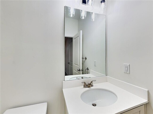 Building Photo - 3221 Creole Ln