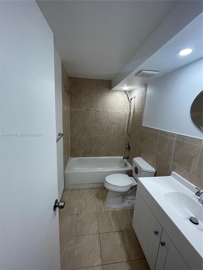 Building Photo - 8261 SW 128th St