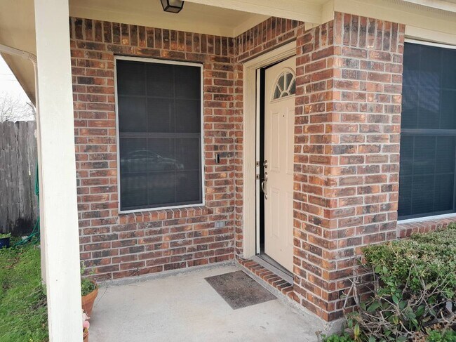 Building Photo - 1919 Doliver Cir