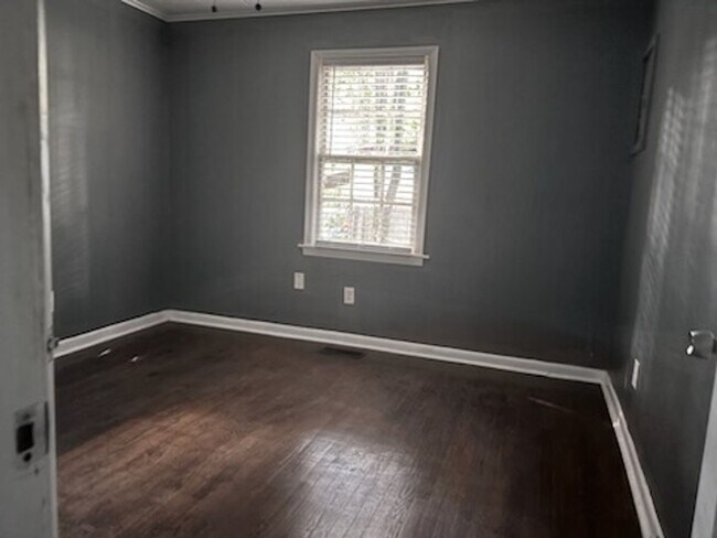 Building Photo - 217 S Sunset Terrace