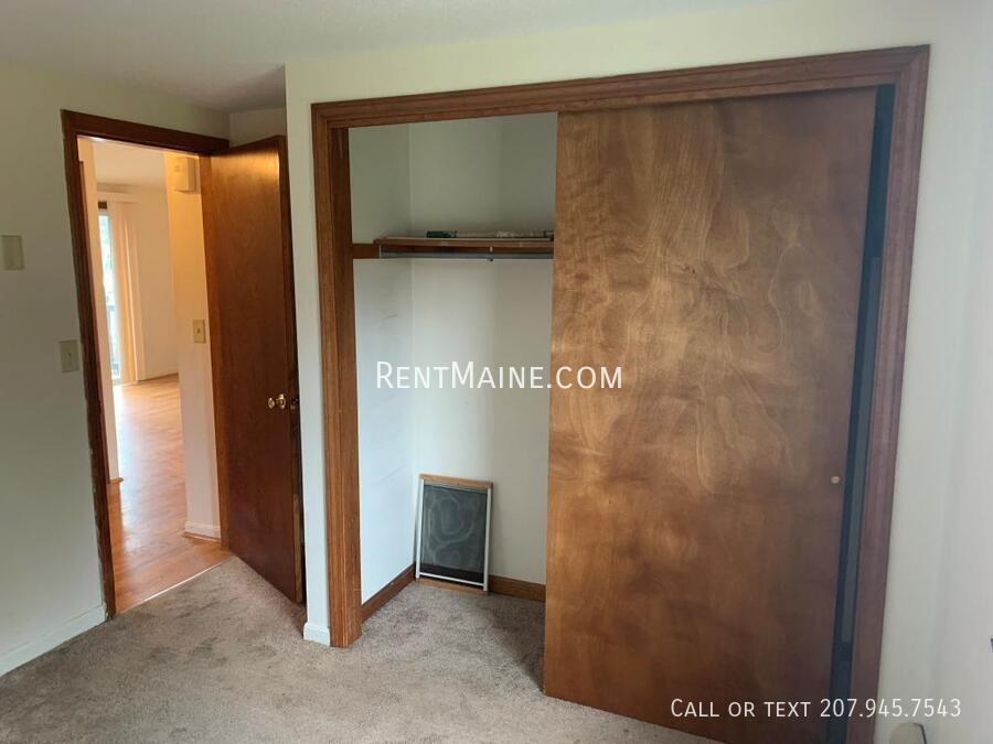 Building Photo - 385 Pine St