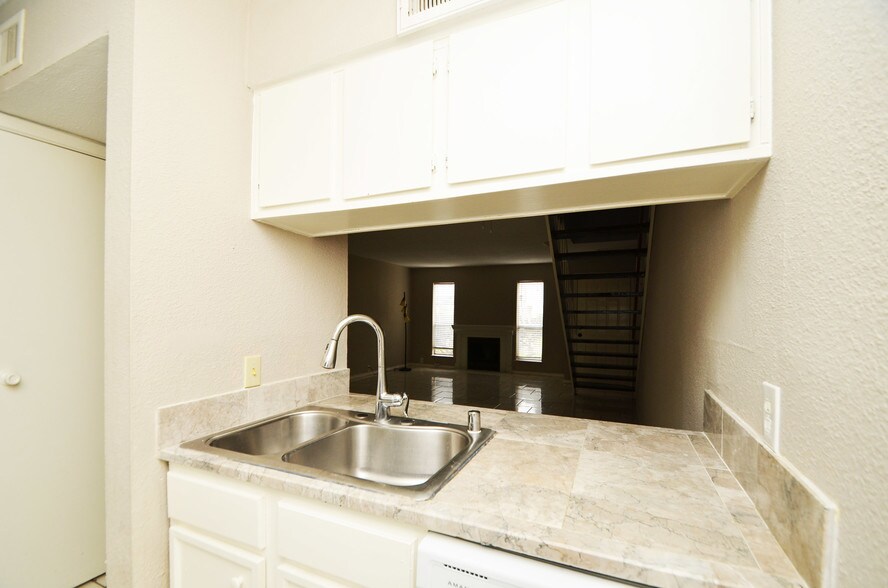 Building Photo - 17230 Imperial Valley Dr