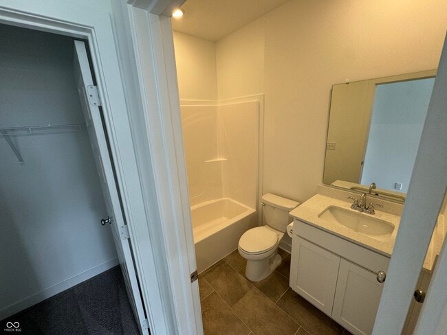 Building Photo - 1124 Tansley Ln