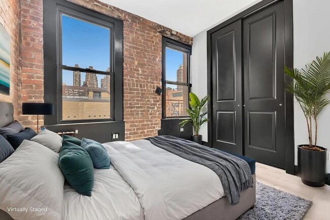 Building Photo - 2 bedroom in New York NY 10019