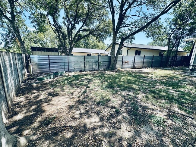 Building Photo - 7103 Dan Jean Drive