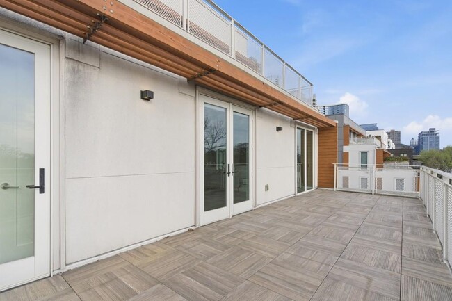 Building Photo - 775 Juniper St NE