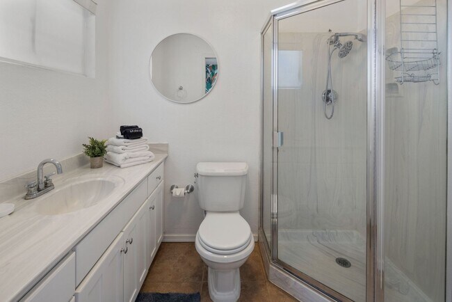 Building Photo - COMING SOON! Fully Furnished 3 Bedroom 3 Bathroom Home in Old Town Scottsdale
