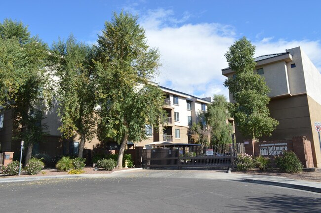 Building Photo - 1701 E Colter St