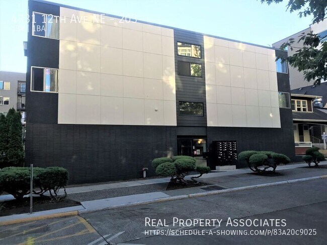 Building Photo - 4731 12th Ave NE