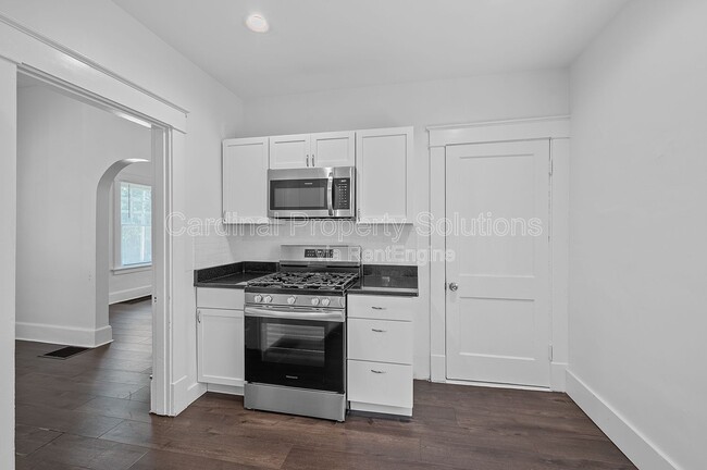 Building Photo - 5622 Prentice St