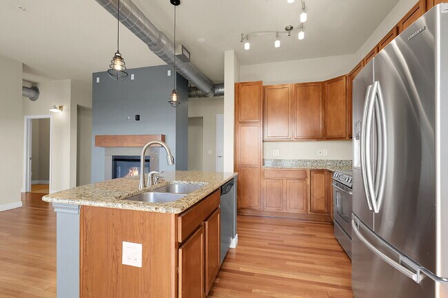 Building Photo - $1,995.00, 1 bed, 1 bath, located in Engle...