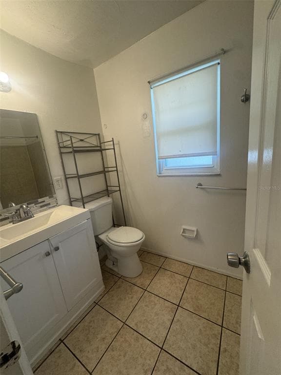 Building Photo - 828 Sky Lake Cir