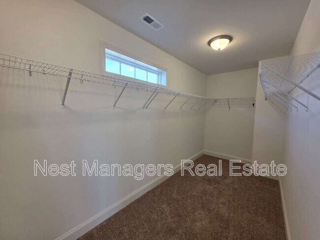 Building Photo - 2418 Cedar Rdg Ct