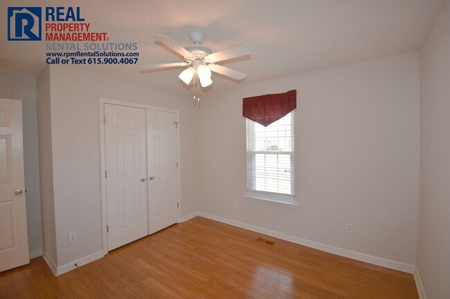 Building Photo - 3BR/2BA south Mboro 2-car garage, fenced backyard with brand new patio!