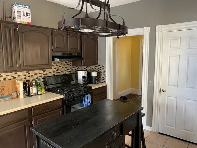 Building Photo - 77 Sheridan Ave