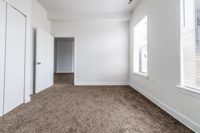 Building Photo - 9001 S Commercial Ave Chicago, IL 60617