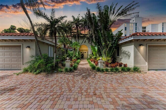 Building Photo - 4473 Gulf of Mexico Dr