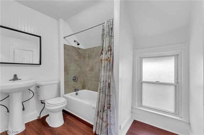 Building Photo - 9618 Willard Ave