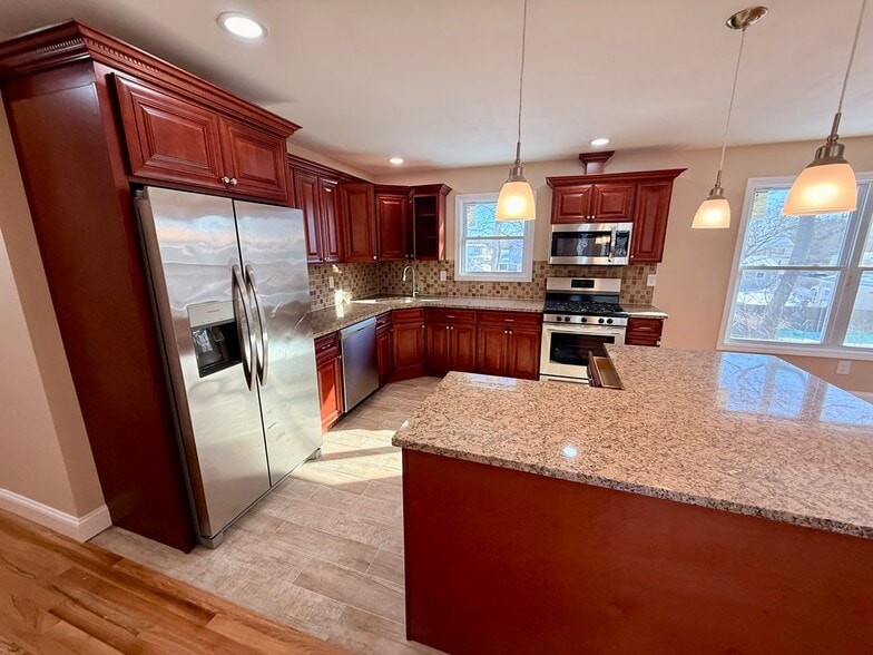 Building Photo - 230 Clark St