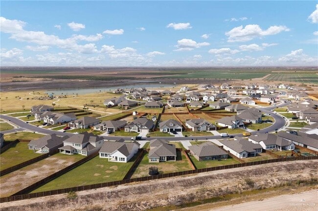 Building Photo - 27 Aqualina Wy