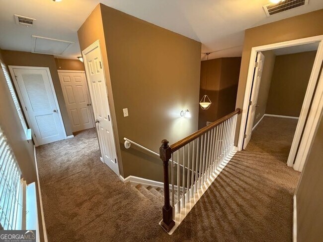 Building Photo - 2473 Capella Cir SW