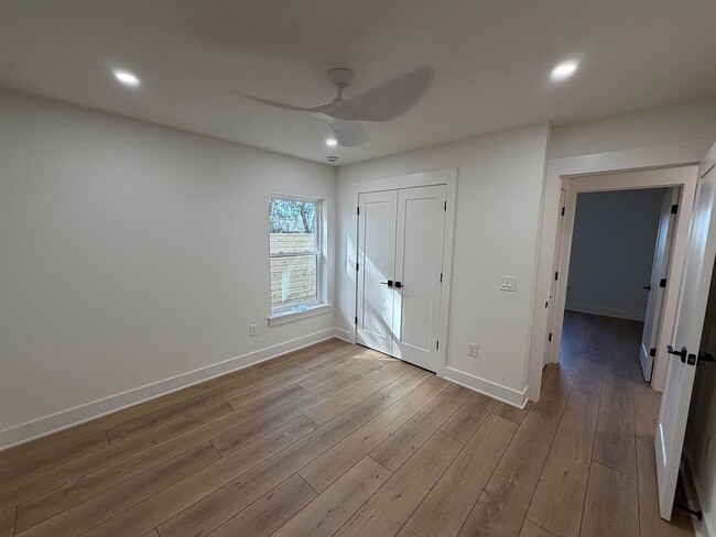 Building Photo - 117 Bates Lane Trail