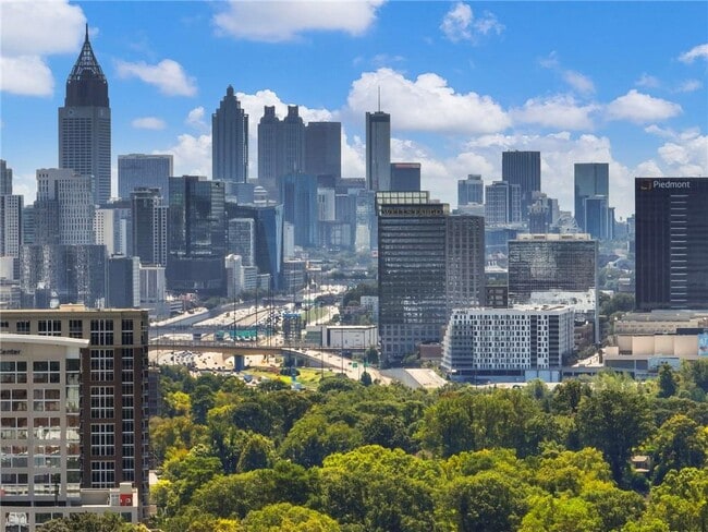 Building Photo - 115 Biscayne Dr NW