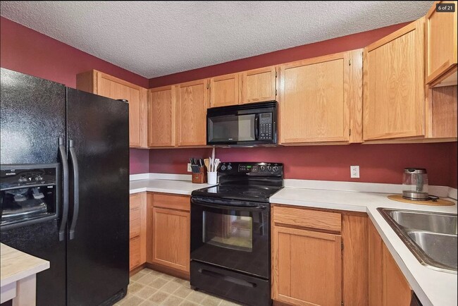 Building Photo - 13081 Crimson Clover Ln