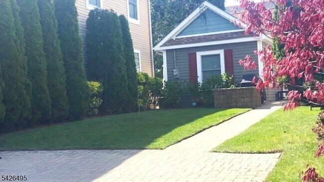 Building Photo - 217 Newark Ave