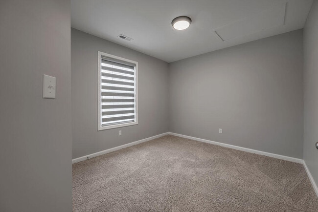 Building Photo - 242 Elkhorn Meadows Dr