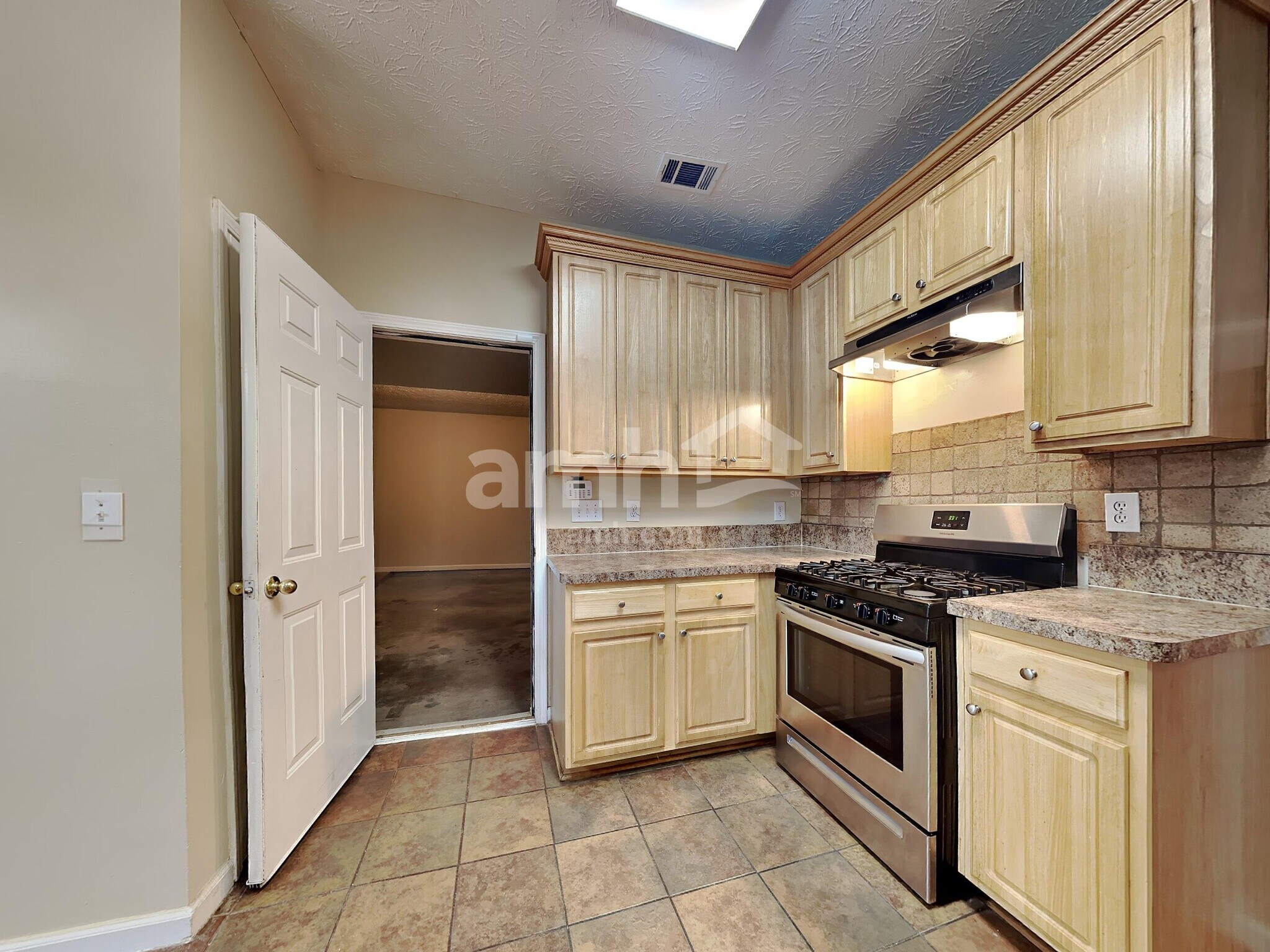 Building Photo - 7474 Clipper Cove