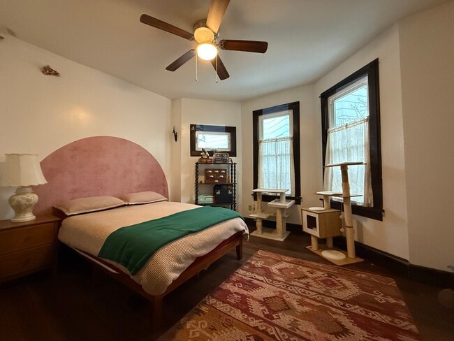 Building Photo - 164 Fair St