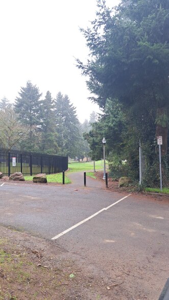 Building Photo - 2415-2417 E 20th St