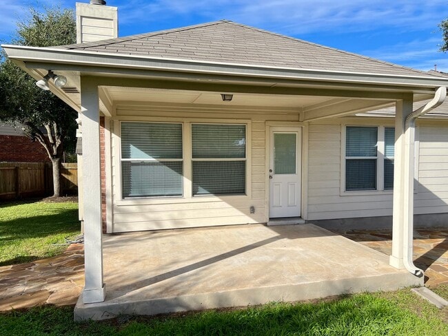 Building Photo - This is the one you want!