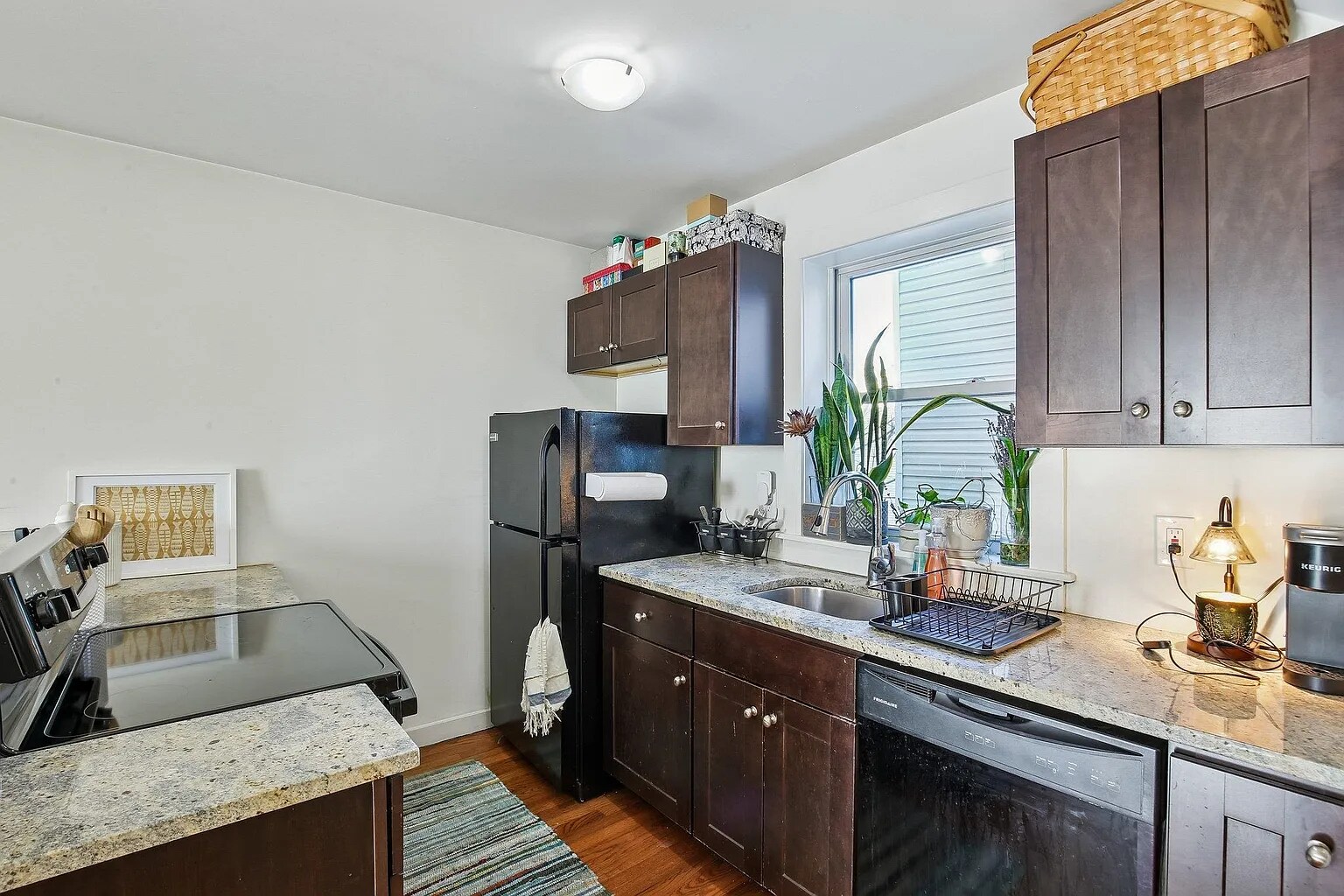 Building Photo - 324 4th St