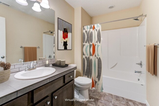 Building Photo - Beautiful Home!  Close to Downtown Hillsboro!