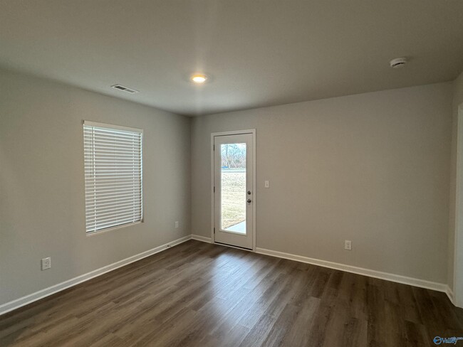 Building Photo - 14886 Ravenel Dr