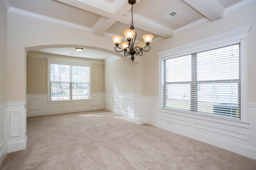 Building Photo - 413 Culloden Moor Dr