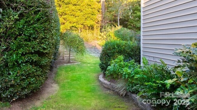 Building Photo - 4406 Carrington Dr