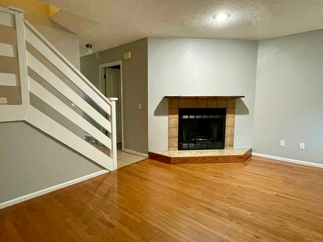 Building Photo - 2198 Baltimore Cir